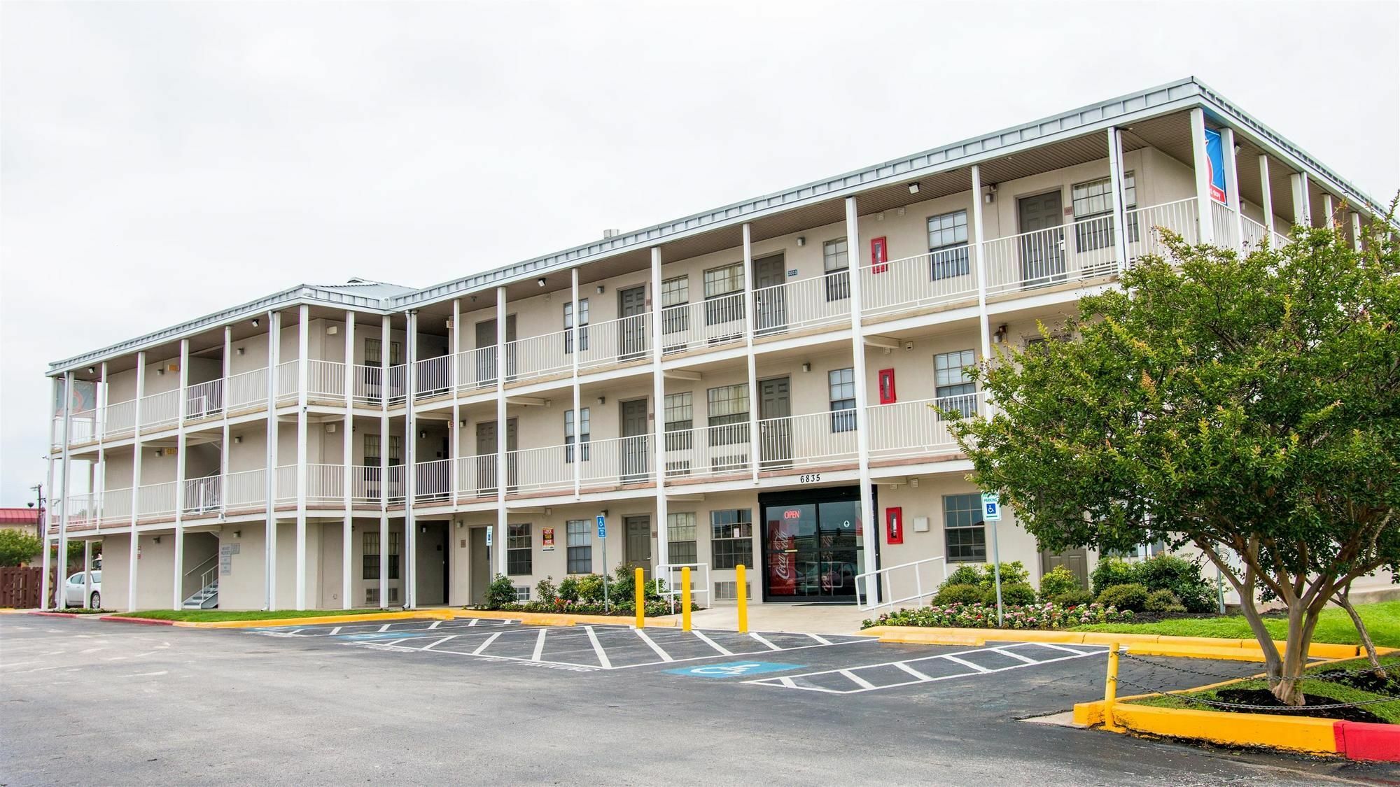 Studio 6-San Antonio, Tx - Lackland Afb 외부 사진